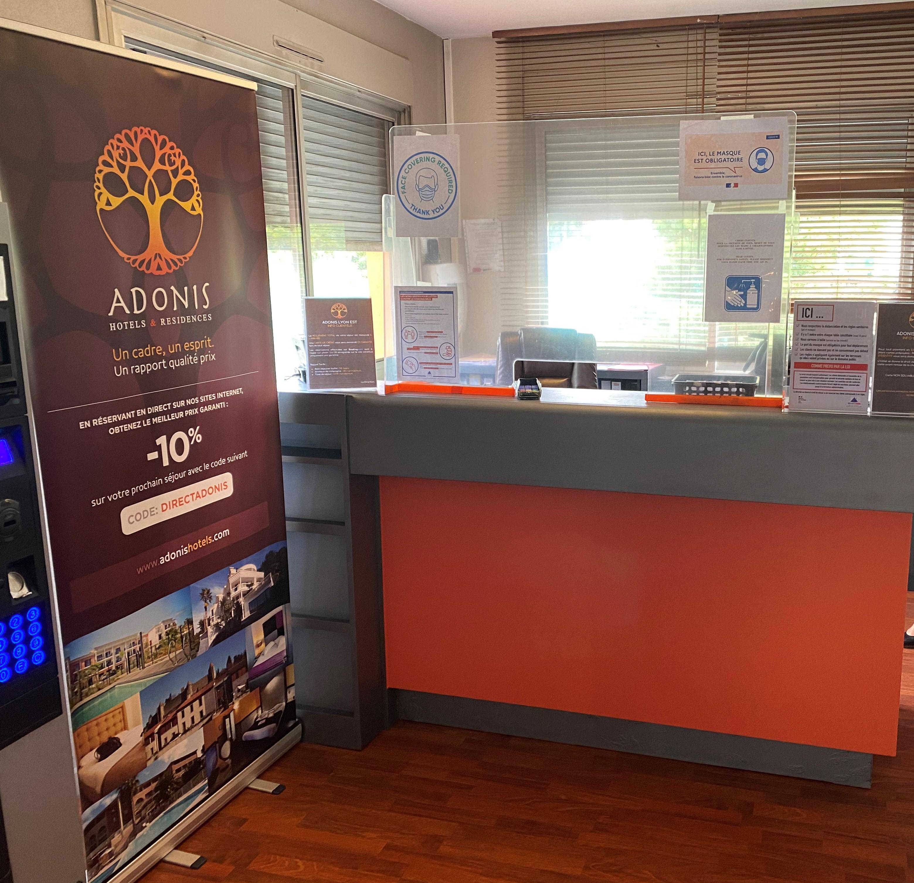 Adonis Lyon Est Hôtel Artys Saint-Priest-en-Jarez Exterior foto